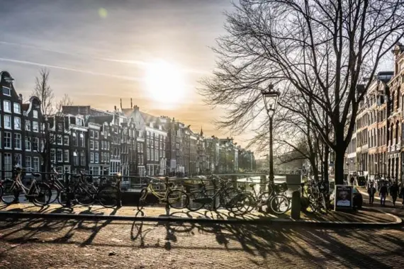 Amsterdam - Buses and Buses - Transportation - Attractions and Sights.