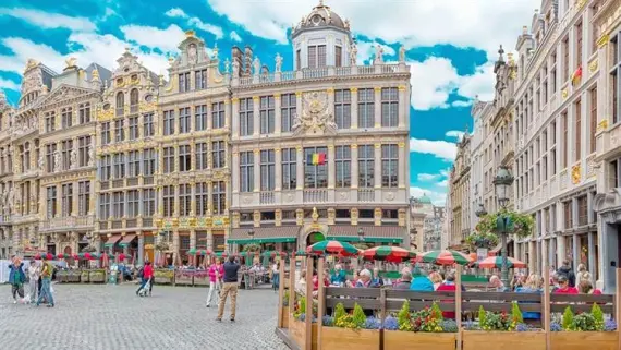 Brussels - Buses and Buses - Transportation - Attractions and Sightseeing