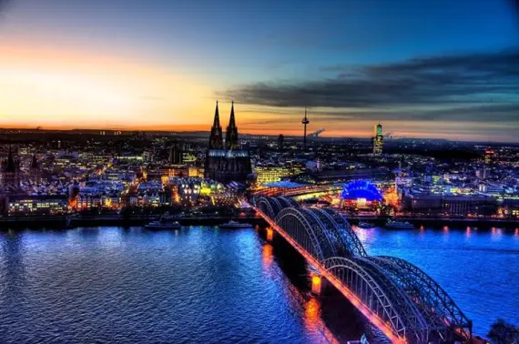 Cologne - Buses and Buses - Transportation - Attractions - What to See.