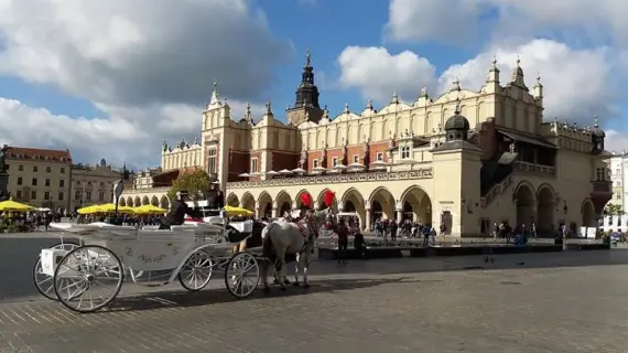 Krakow - PKS - Buses and buses - Transport - Sightseeing and attractions