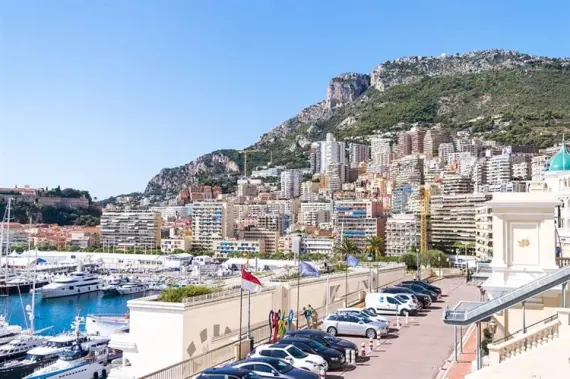 Monaco - Buses and buses - Transport - Attractions and sightseeing