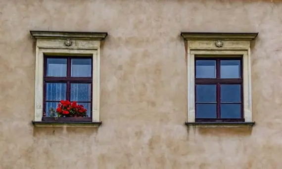 PKS Sieradz - Buses and Buses - Historical monuments and restaurants in Sieradz