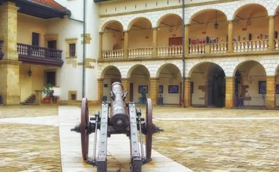 Brzeg - PKS - Buses and Buses - Transportation - Attractions.