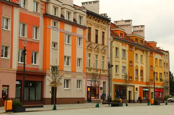 Oława - PKS - Bus et cars - Transport - Attractions et monuments