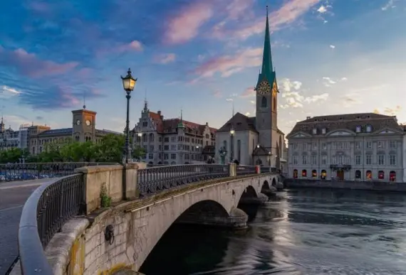 Zurich - Buses and buses - Transport - Attractions and sightseeing